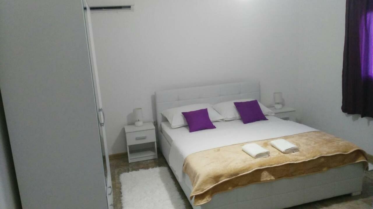 Marina Apartamento Exterior foto